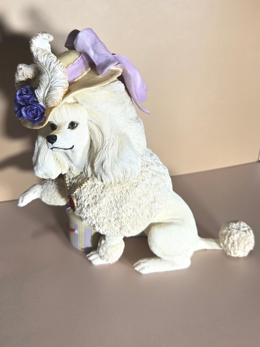 Punch Studio Vintage Style Victorian White Poodle Figurine Statue Feather Hat